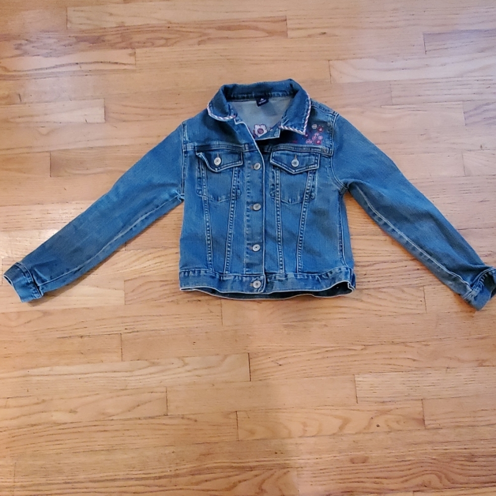 Gap girls size 10 embroidered jean jacket